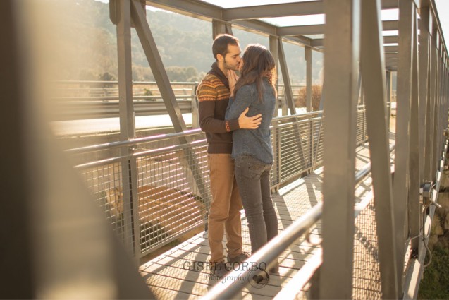 reportaje-preboda-beso-puente