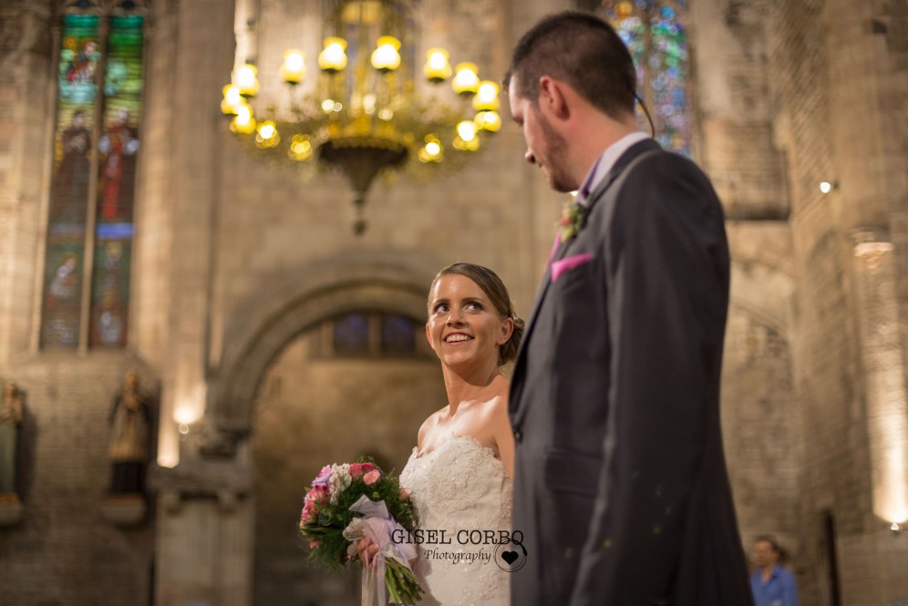 barcelona santa maria mar mirada novia altar