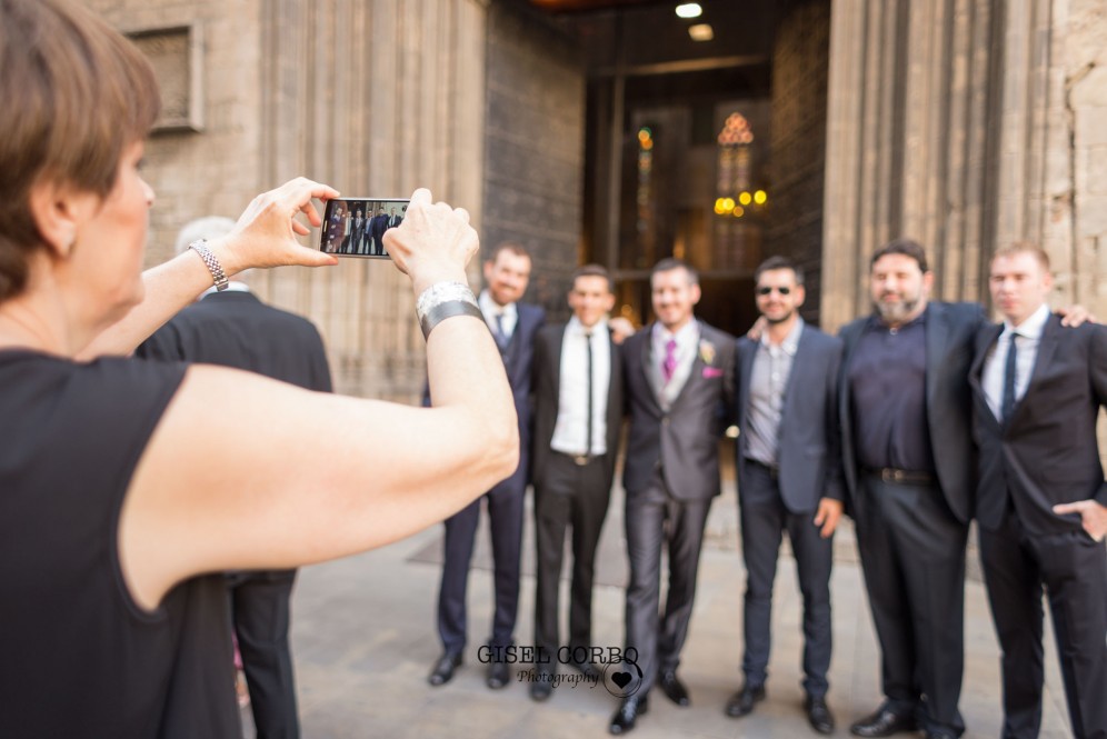 boda barcelona foto amigos divertida