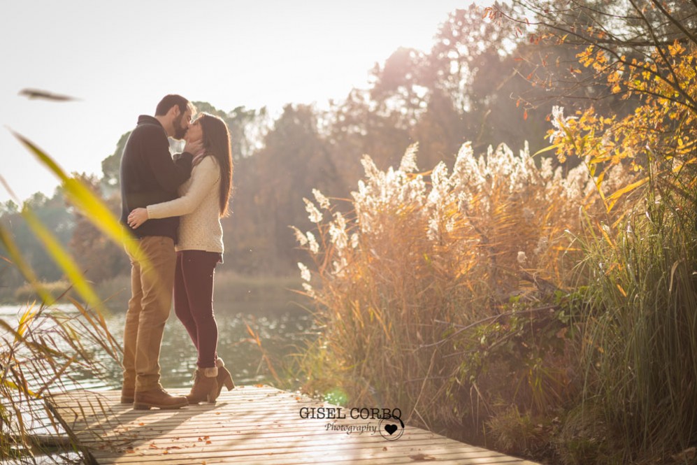 019 sesion fotos lago bosque barcelona beso novios